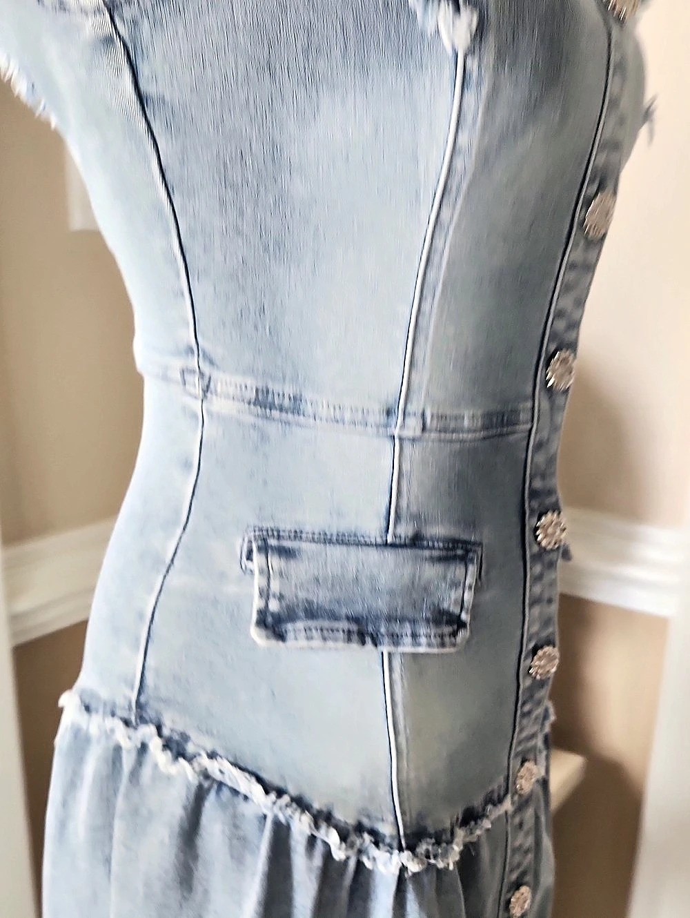 En Saison Denim Flutter Sleeve Button-Front Midi Dress in Blue Xs - Picture 11 of 16